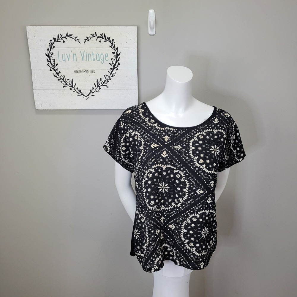 discreet Bandana‎ Print Short Sleeve Top Black Patterned Casual Blouse Size L